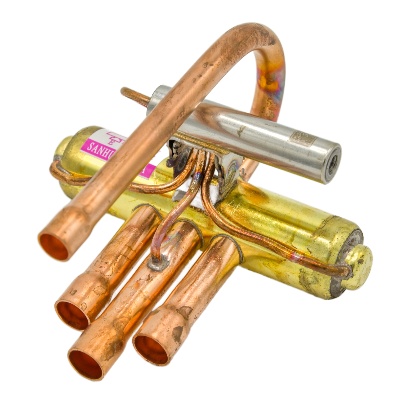 SHF(L)-4H-23U-52 4-way valve 1.6m3/h 8/10mm S10180952501