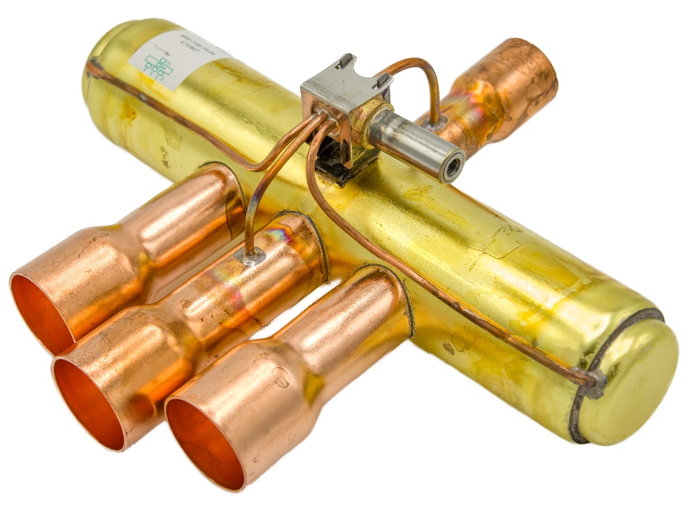 SHF-35B-79-04 Valve 4-Way, 14.7 m3/h, 7/8"-1 1/8" S10325058301